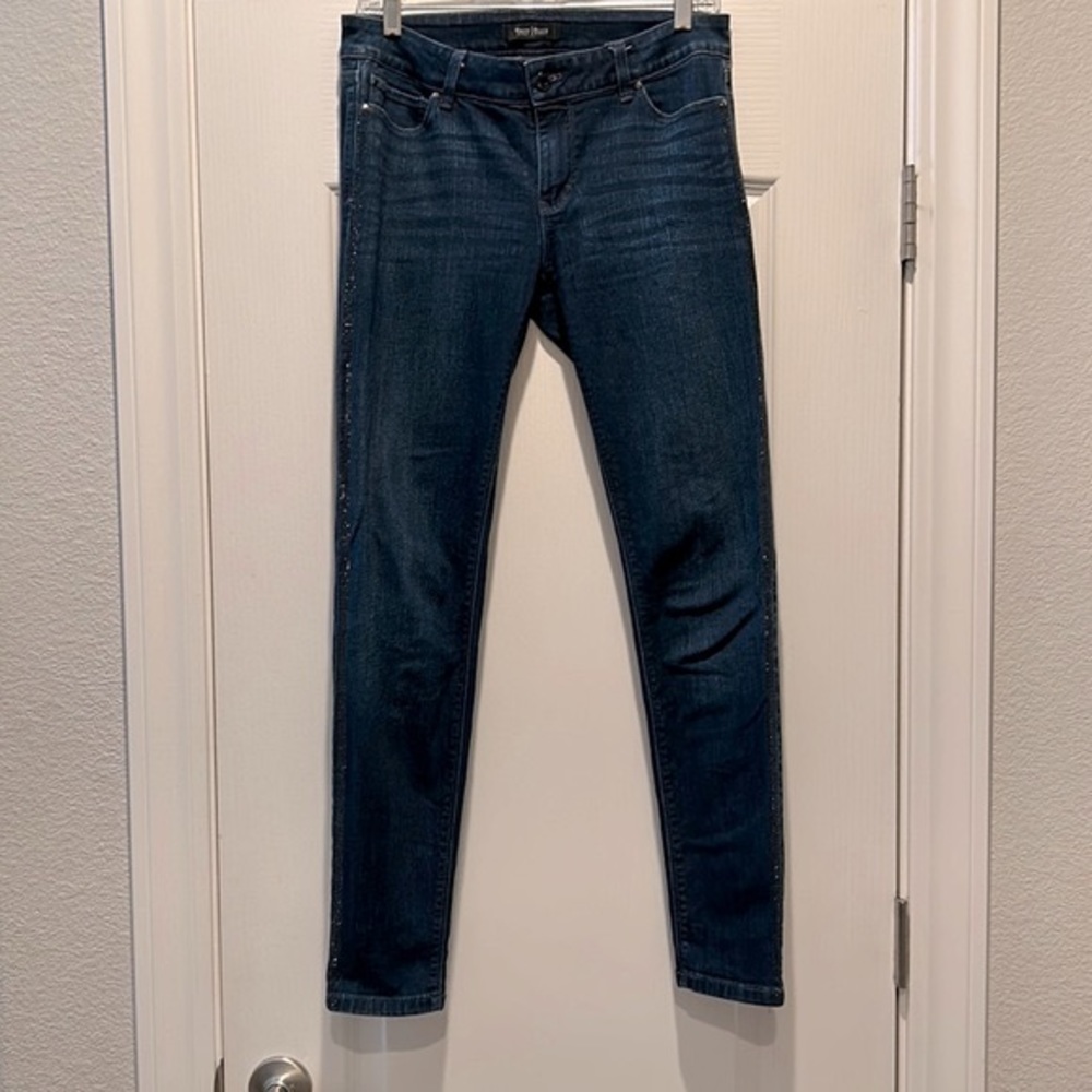 WHBM SKINNY JEANS WITH BLACK GEMS ON THE OUTSIDE SEAM. SIZE 4 Bundle2Save